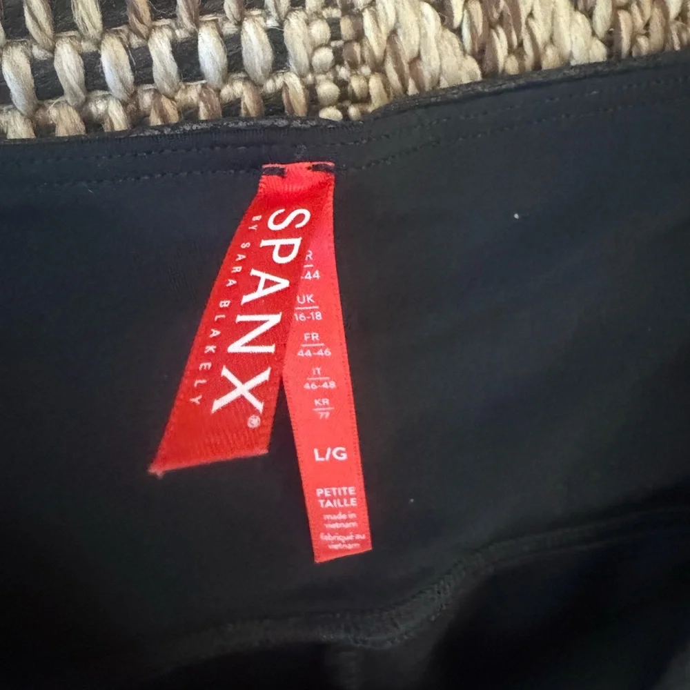 SPANX Black Faux Leather Leggings Size Large Petite